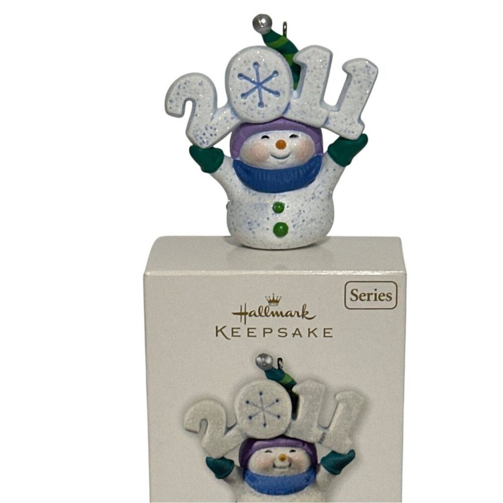 Hallmark Keepsake Christmas Ornament Frosty Fun Decade 2011 Snowman Ornament - Picture 5 of 6
